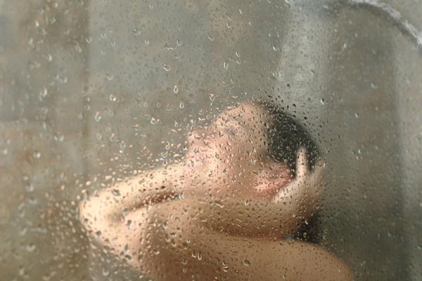 Hot shower bath for restless leg