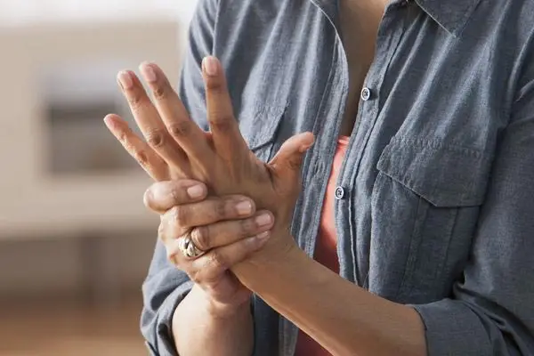 Understanding the similarities and differences between fibromyalgia and arthritis